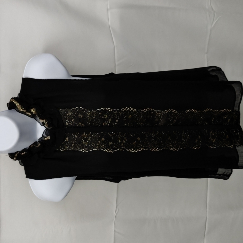 𝅺JENNIFER Lopez Sleeveless Blouse, Black w/Gold Accents, Size Medium Petite